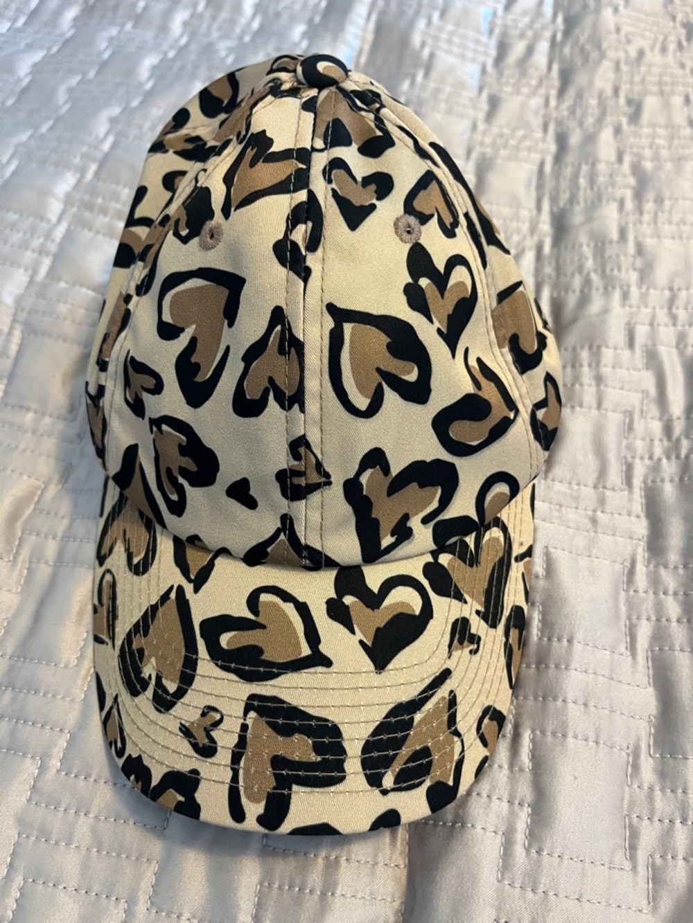 Leopard Heart Print Baseball Cap - Cream/Tan